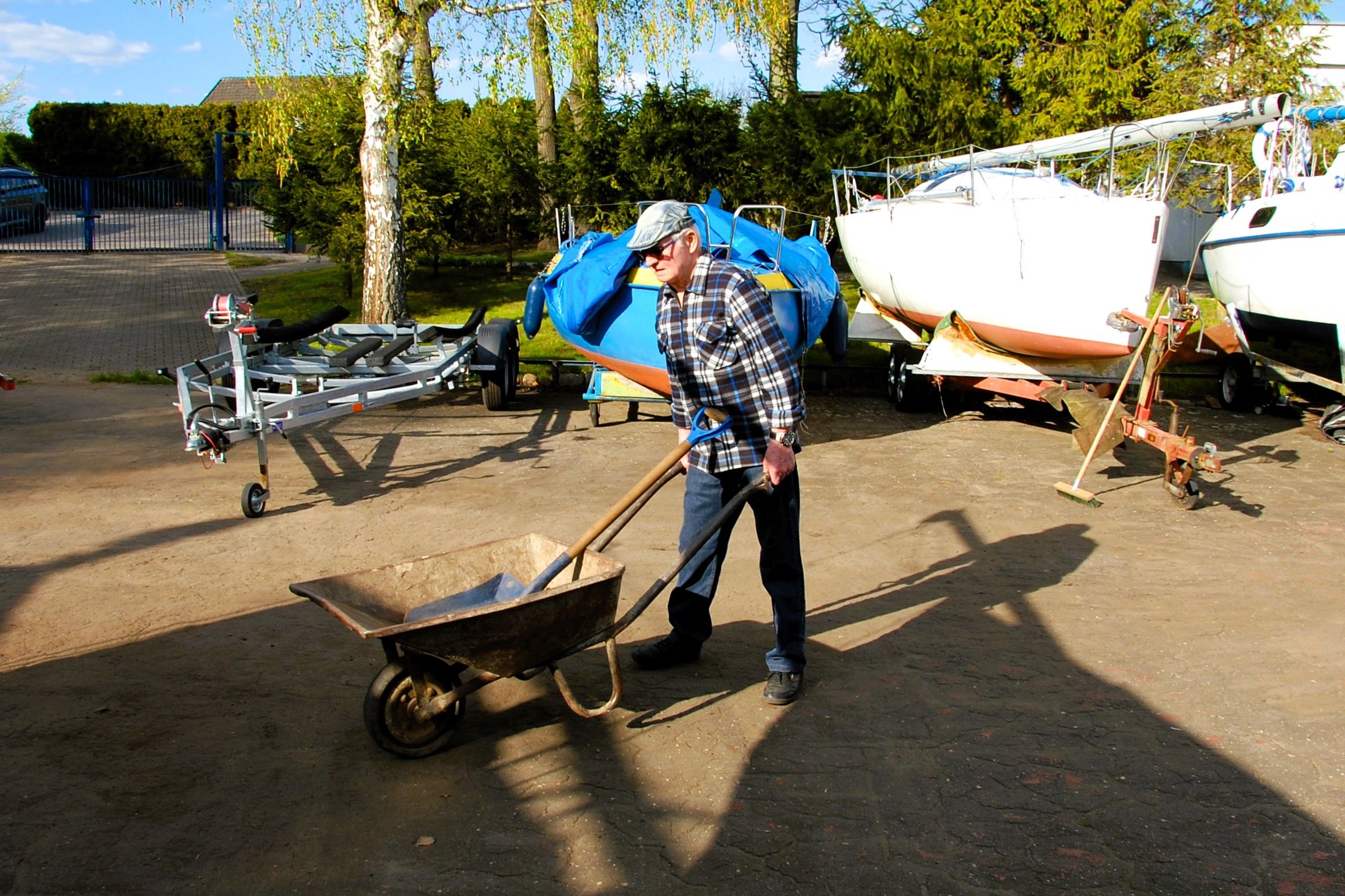 2026_04_23_Wiosenne_prace_porzadkowe_w_KZ_ODLEWNIK_SREM_0009